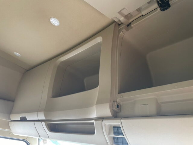 H30 プロフィア　アルミウィング　リア門口ステンレス　