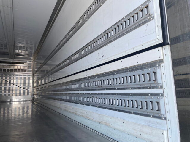 日野　17プロフィア　冷凍ウィング　ステンレス多数　菱重製冷凍機TDJS100DC