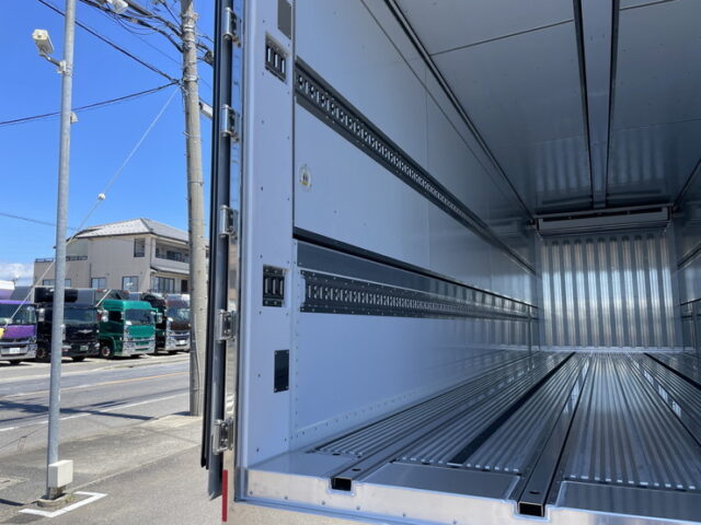 17スーパーグレート　ハイルーフ　冷凍ウィング　未登録未使用　造りボディ　格納ゲート付