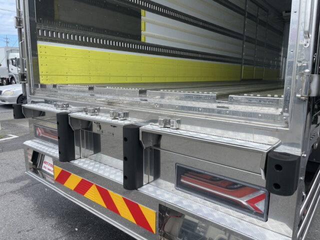 17スーパーグレート　ハイルーフ　冷凍バン　矢野特殊ボディ　コルゲート　サブエンジン