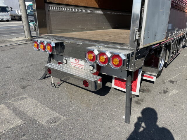 いすゞ　エルフ　ウィング　架装多数　波板ステンレス　造りボディ　ワイド