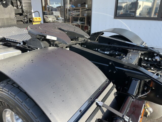 三菱ふそう　17スーパーグレート　トラクターヘッド　E尺　460馬力　リアエアサス　ハイルーフ　プレミアム