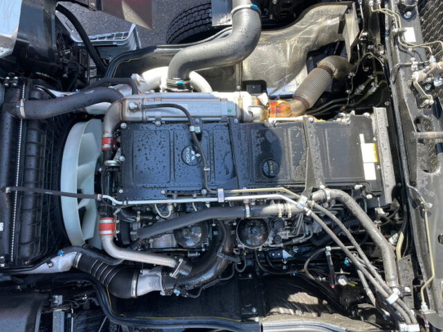 17スーパーグレート　未使用　ハイルーフ　ウィング　造りボディ　7速MT　