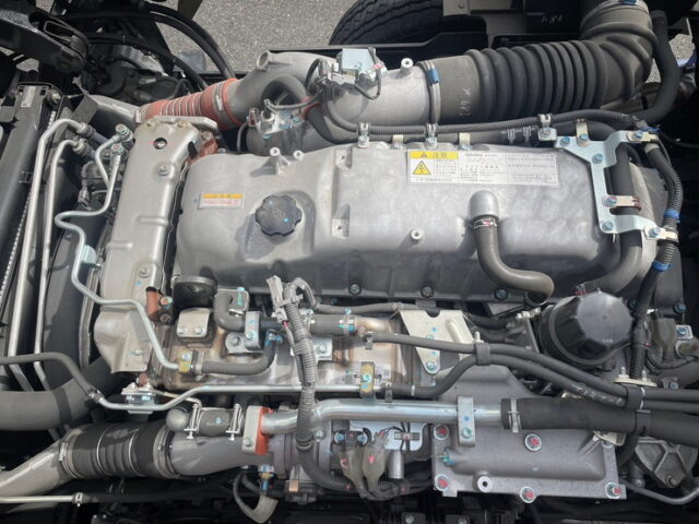 ギガ　平セルフ　4段クレーン　３軸　２デフ　ラジコン付　重機運搬仕様　歩み板付　ハイジャッキ