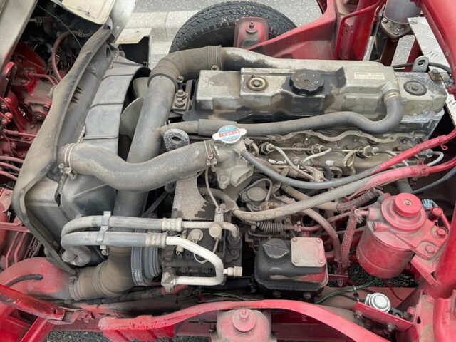 三菱ふそう　キャンター　平造りボディー　架装多数　電飾多数