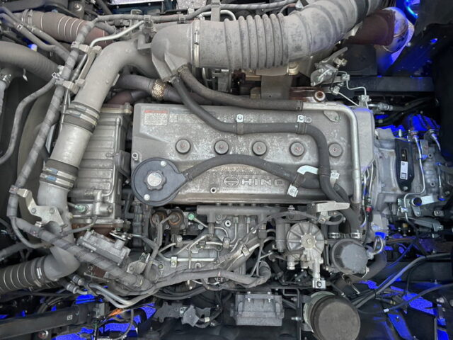 【1450】R1　17プロフィア　ハイルーフ　ウィング　メッキ多数　ステンレス多数【委託販売】