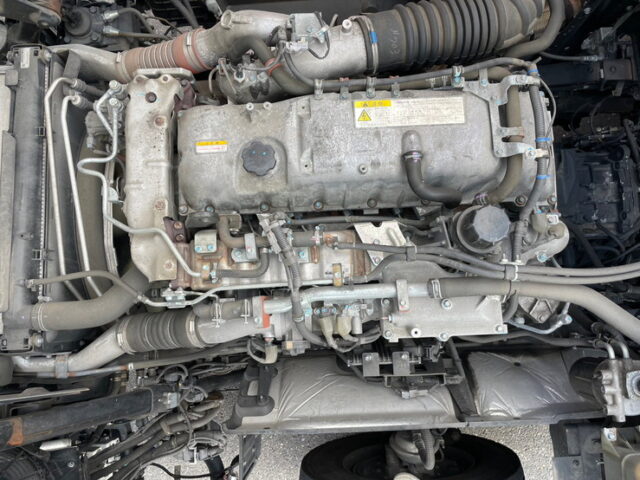 【1495】R2　ギガ　ハイジャッキセルフ　4段クレーン　ウィンチ付　TADANO　歩みハンガー歩み付