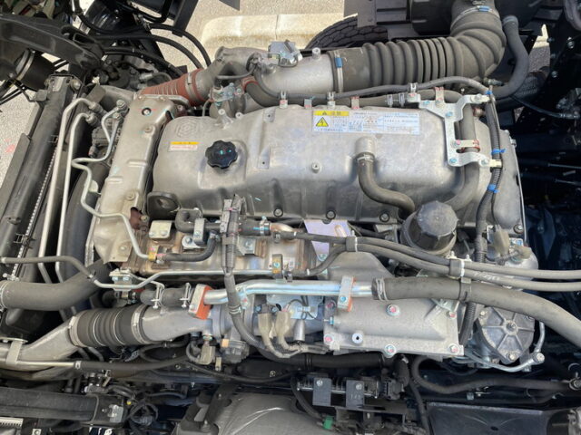 【1367】R3　ギガ　ハイルーフ　ウィング　新明和跳上ゲート　エアサス　低走行　リア門口ステンレス