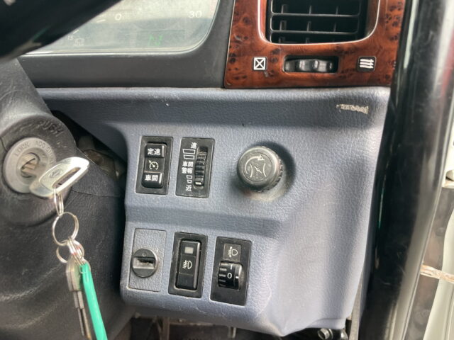 日野　プロフィア　ハイルーフ　ウィング　寝台メッキ　ステンレス多数