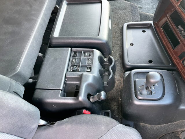 日野　プロフィア　ハイルーフ　ウィング　リア門口ステンレス　木床　内高247㎝