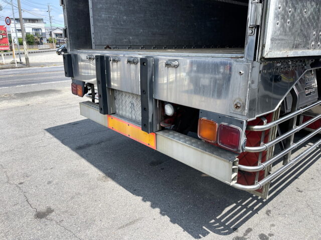 いすゞ　ギガ　ハイルーフ　ウィング　造りボディ　1Mアオリ　ステンレス多数