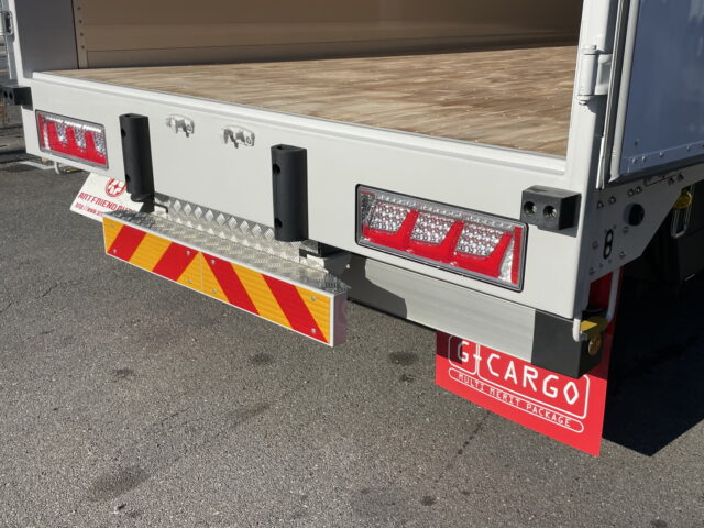 いすゞ　ギガ　ハイルーフ　ウィング　未使用車　アルミホイール　メッキ多数