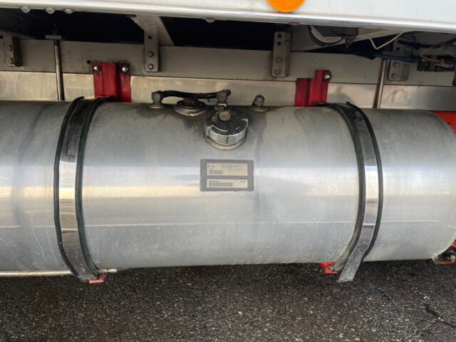 日野　レンジャープロ　ハイルーフ　240馬力　アルミウィング　　寝台メッキ　ステンレス多数　