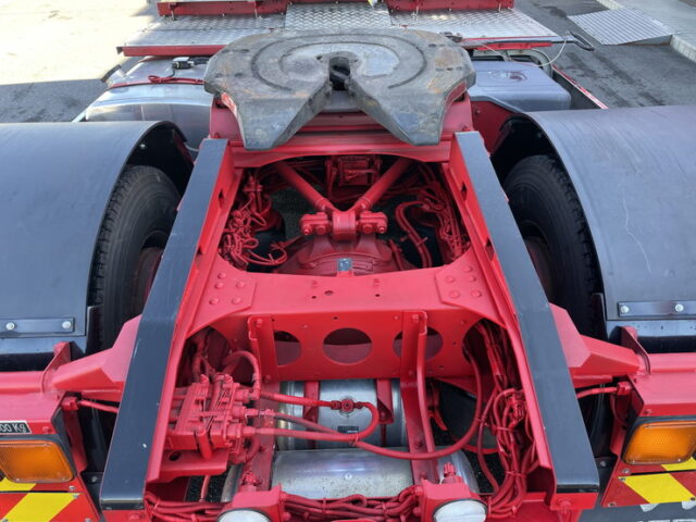 17スーパーグレート　ハイルーフ　トレーラーヘッド　460馬力　第5輪荷重11.500㎏