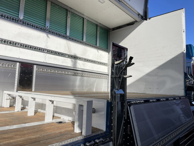 令和4年式 トレクス製 3軸 段付きトレーラーウィング リフトアクスル 後軸残し