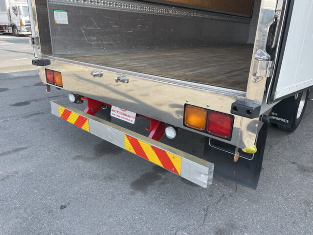 いすゞ：フォワード：ウィング：6200ワイド：エアサス：架装多数：木床：240馬力