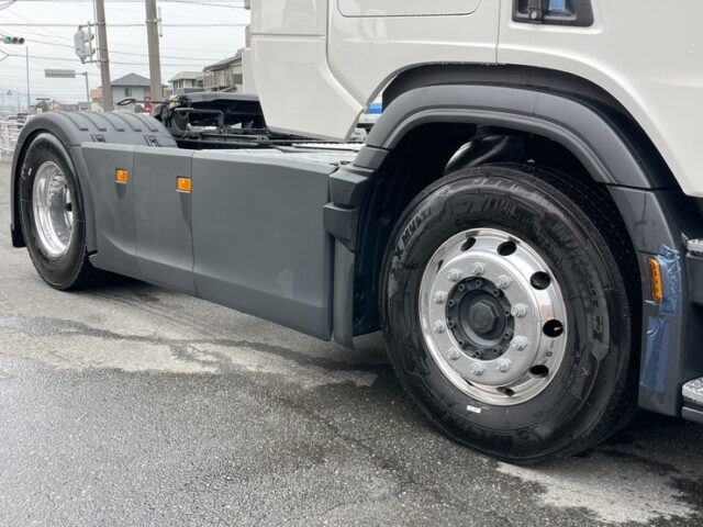 スカニア：R460：現行モデル：登録済未使用車：トレーラーヘッド：総輪エアサス