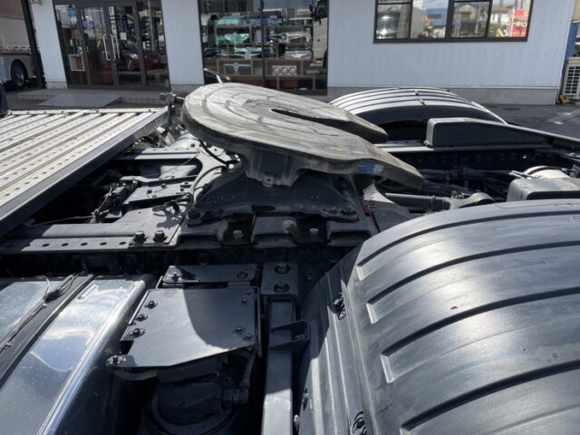 日野：17プロフィア：ハイルーフ：トレーラーヘッド：アルミホイール：ブタ鼻