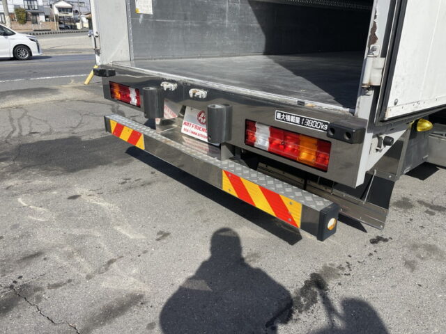 日野　17プロフィア　ハイルーフ　ウィング　後輪エアサス　380馬力