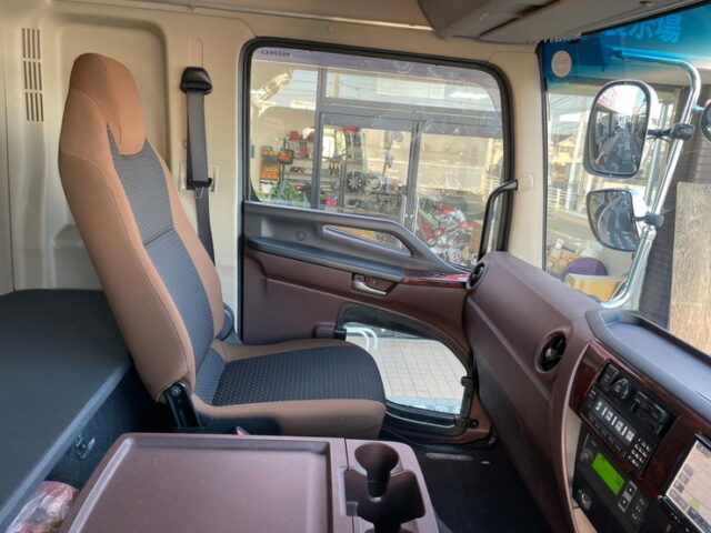 日野：１７レンジャー：ワイド：冷凍ウィング：AT：トレクス造りボデー：ステンレス多数：アルミホイール　