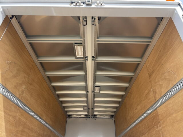 日野：17レンジャー：ハイルーフ：ウィング：6200ワイド：エアサス：格納ゲート