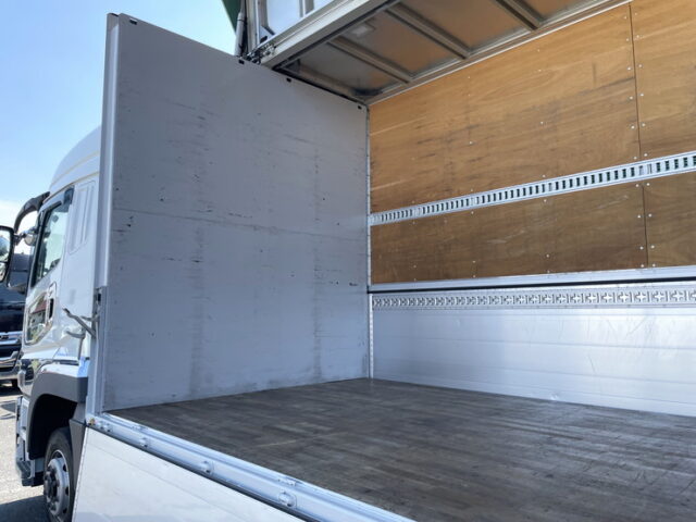 三菱ふそう：スーパーグレート：ハイルーフ：アルミウィング：メッキ多数：木床：AT：394馬力