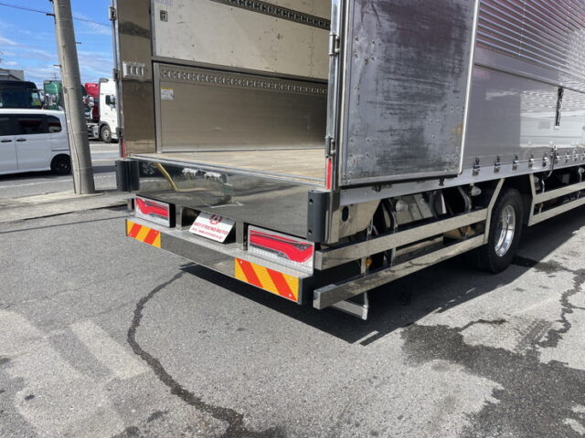 いすゞ：フォワード：増トン：ウィング：7200ボデー：ワイド：6発ターボ