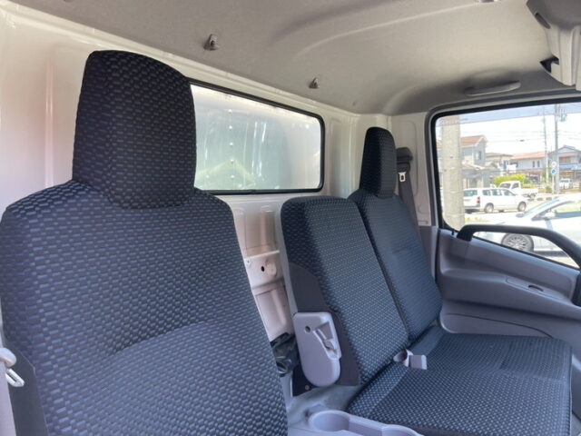 日野：デュトロ：アルミバン：ワイドロング：木床：横扉：150馬力：AT車