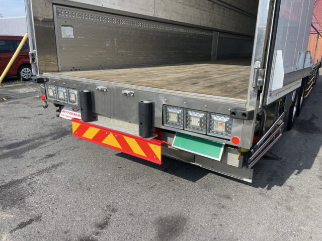 いすゞ：ギガ：ハイルーフ：ウィング：アルミホイール：スムーサー：木床