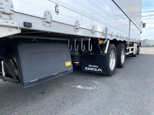 いすゞ：ギガ：ハイルーフ：ウィング：AT：木床：アルミホイール：リアエアサス