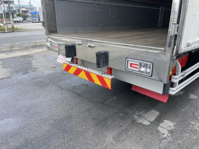 日野：17プロフィア：ハイルーフ：ウィング：メッキ多数：リア門口ステンレス：E13C