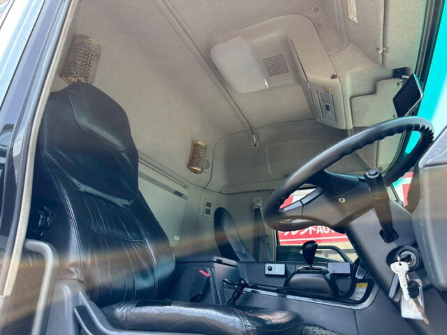 スーパーグレート：ハイルーフ：ウィング：架装多数：木床：380馬力