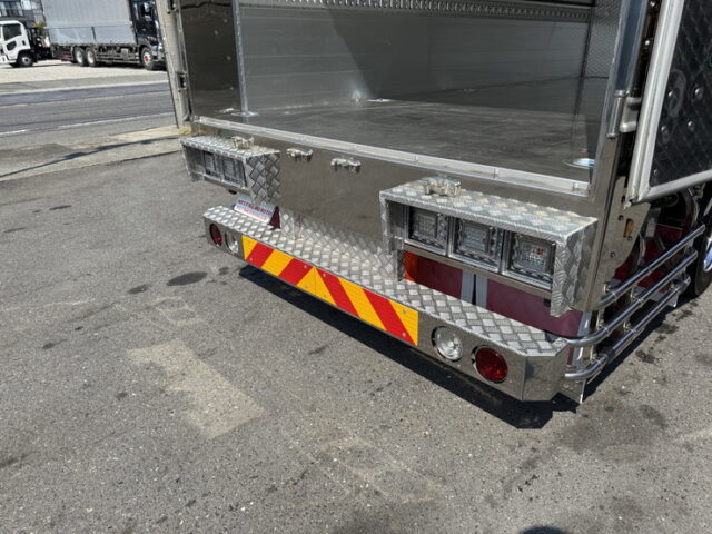 R3　日野　デュトロ　ワイドロング　アルミウィング　造りボディー　メッキ多数　