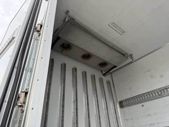 日野：レンジャープロ：ハイルーフ：冷凍バン：左観音扉：キーストン床：エアサス