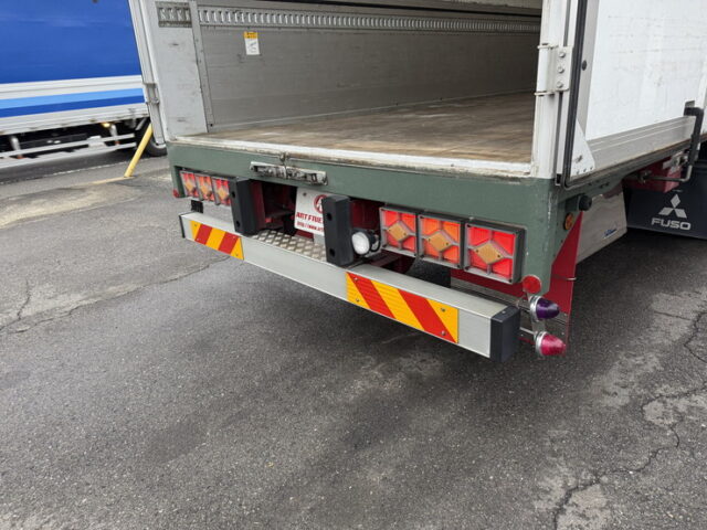 17スーパーグレート：ハイルーフ：ウィング：プレミアムラインエグゼクティブ：寝台メッキ