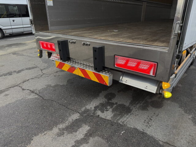 17スーパーグレート：ハイルーフ：メッキ多数：アルミホイール：リア門口ステンレス