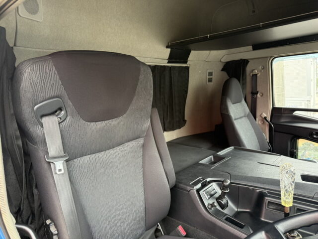 17スーパーグレート：ハイルーフ：冷凍バン：アルミホイール：サブエンジン：ジョロ4キーストン