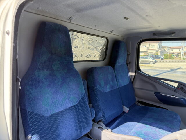 キャンター：平ボデー：標準幅：10尺長：カスタム：オートマ：煤焼き有：150馬力