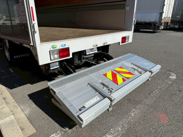 日野：17レンジャー：ウィング：6200ワイド：エアサス：格納ゲート