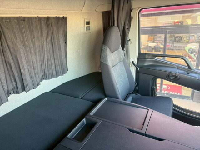 17スーパーグレート:ハイルーフ:ウィング:メッキ多数:造りボディ:アルミホイール