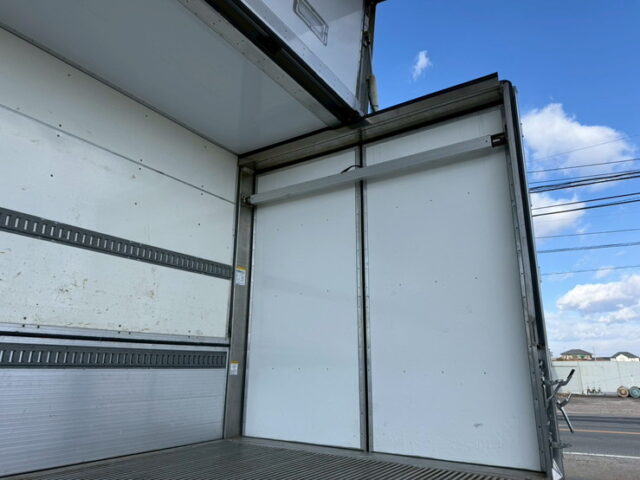 日野:プロフィア:ハイルーフ:冷凍ウィング:架装多数:ボディ枠ステンレス