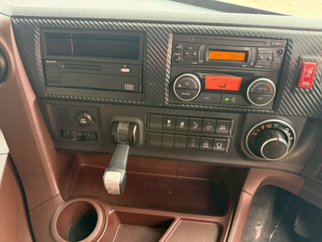 日野：17プロフィア：ハイルーフ：トレーラーヘッド：第5輪荷重11.500㎏：E13C