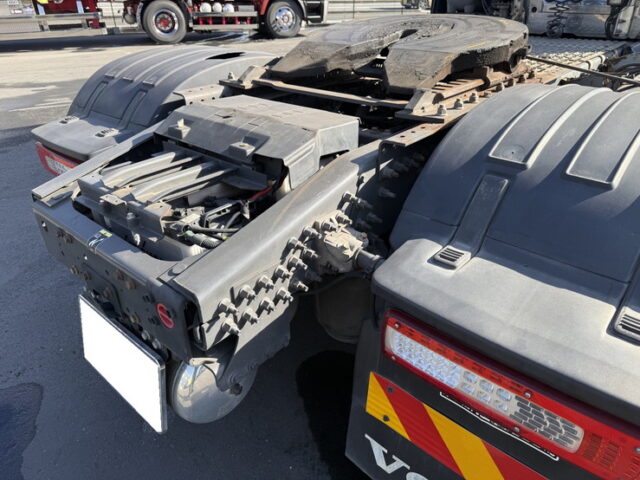 【委託販売】VOLVO:トレーラーヘッド:シングル:アルミホイール:架装多数