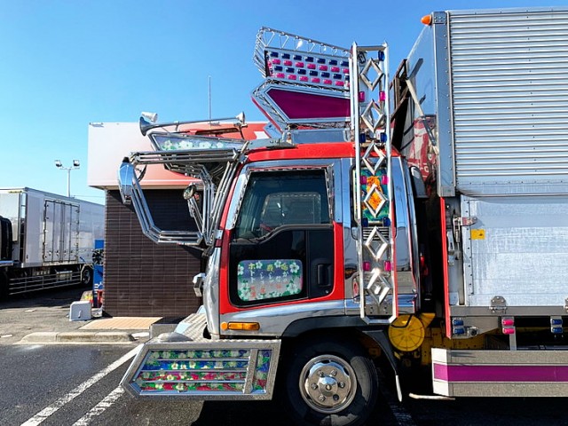 【566】いすゞ　フォワード　ウィング　デコトラ　