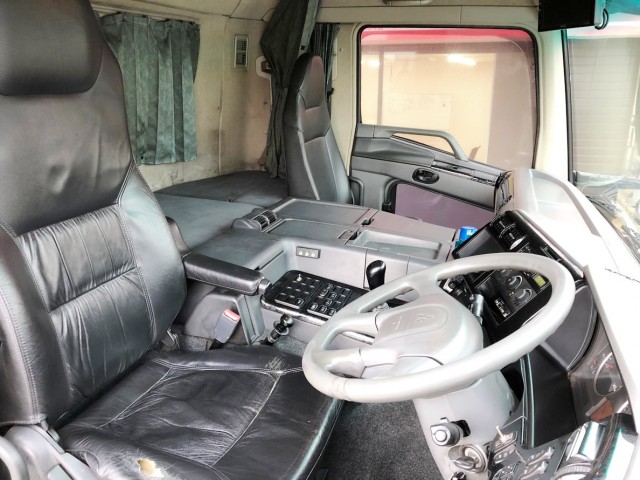 【426】ふそう　スーパーグレート　トラクタヘッド　ハイルーフ　7速　