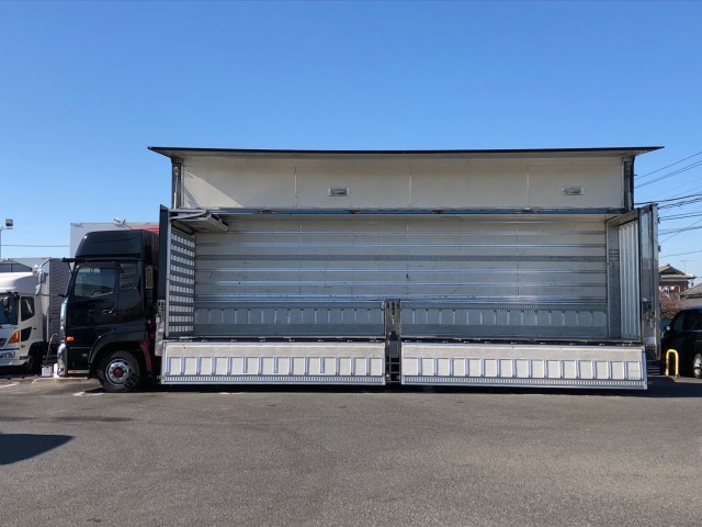 【332】ＵＤトラックスクオン　低床　冷凍ウイング　総輪エアサス　ハイルーフ