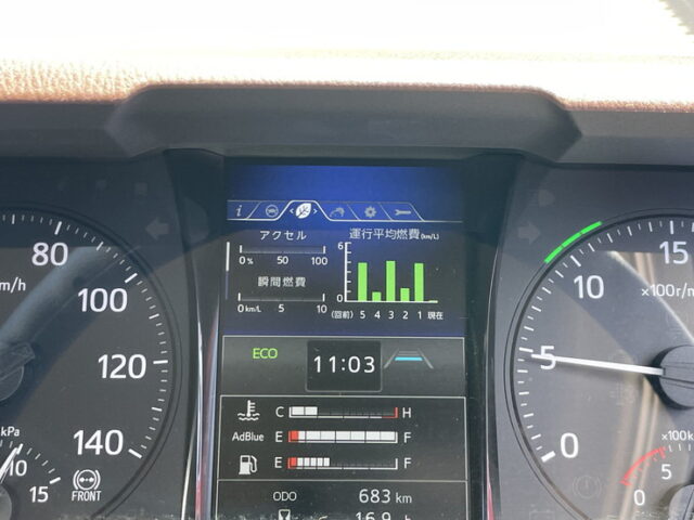 日野　17プロフィア　未使用　ハイルーフ　アルミホイール　リア門口ステンレス　7速MT