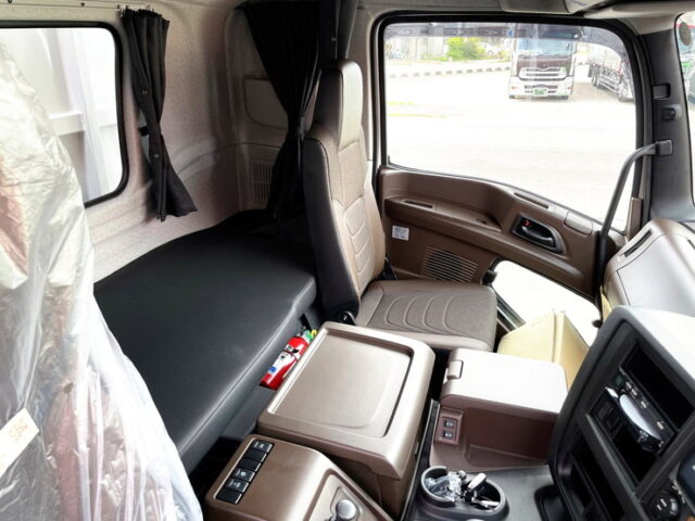 いすゞ　ギガ　登録済み未使用車　ハイルーフ　リア門工ステンレス　アルミホイール