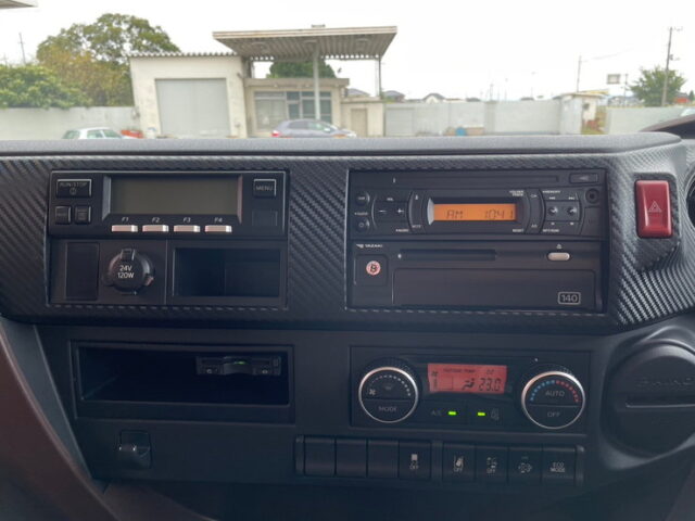 日野　17レンジャー　冷凍バン　格納パワーゲート　240馬力　キーストン　６MT