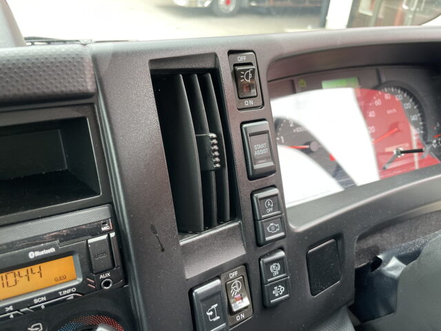 いすゞ　エルフ　アルミバン　低走行　ワイド　跳上ゲート　150馬力